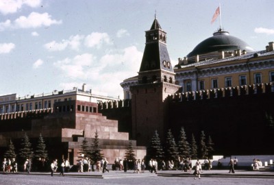 05 Mausoleum und Kremlmauer.jpg