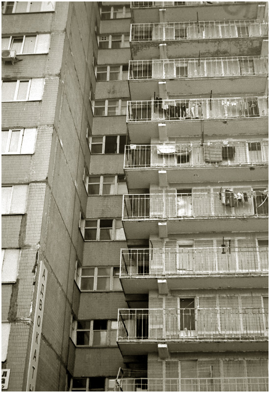 L1023945