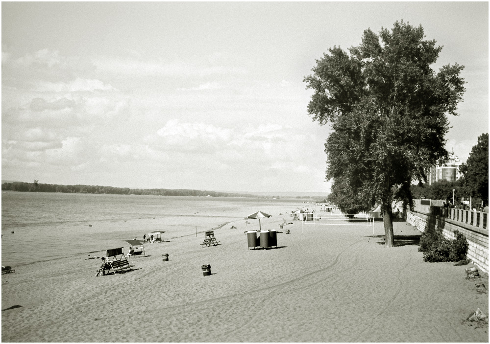 L1027189