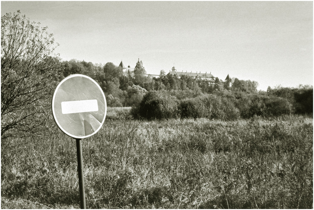 L1027930
