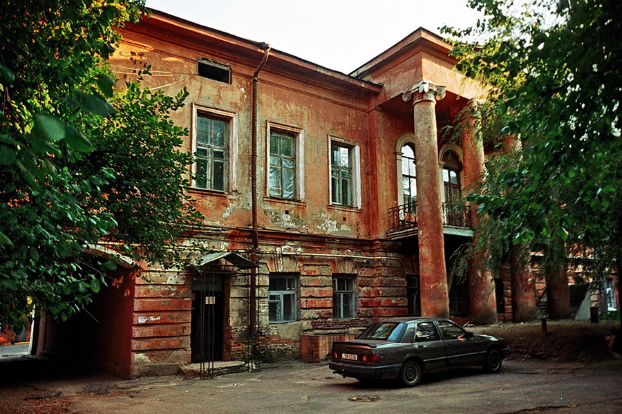 r001-0205