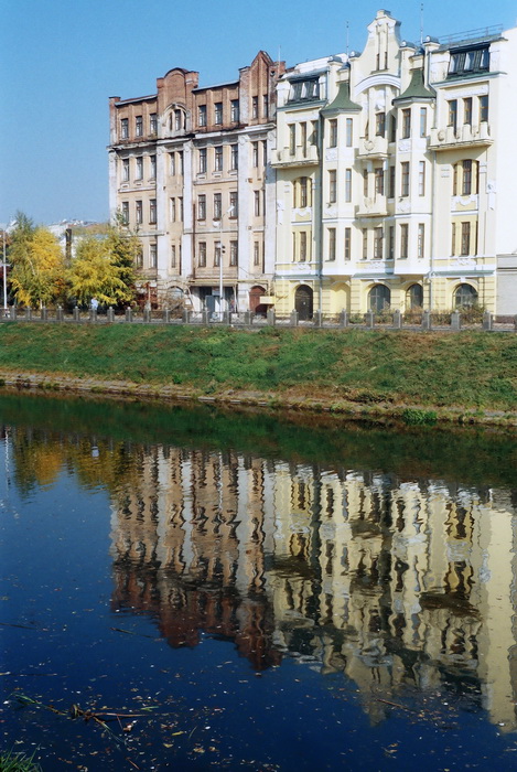 r001-0263