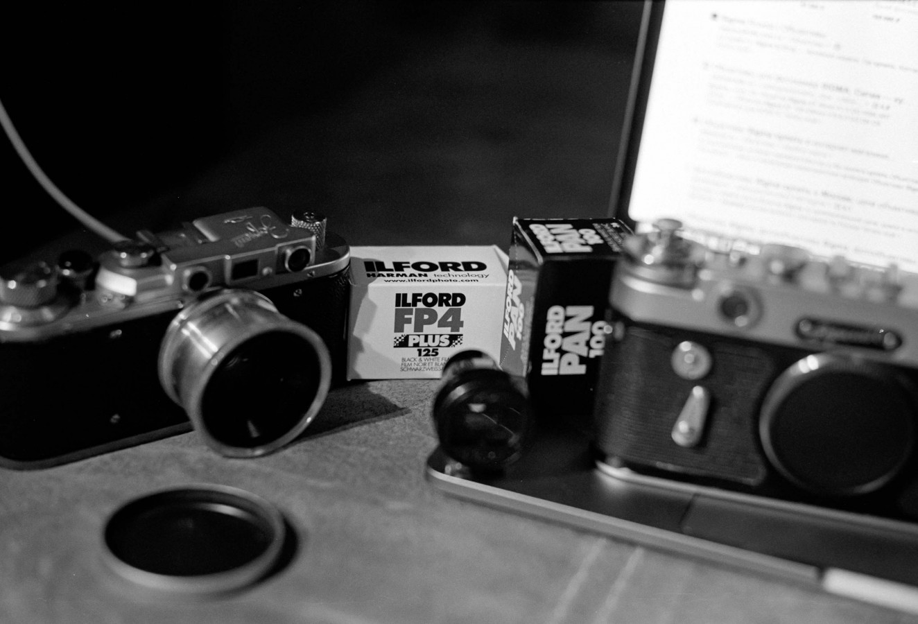 OLYMPUS_OM_2_ILFORD_FP4_at_125_D76_1X1_11_min_february_2021_02
