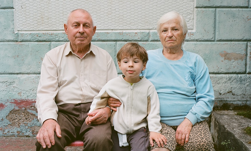 2014-06-24-Matvey-and-Grandparents-Pict-01