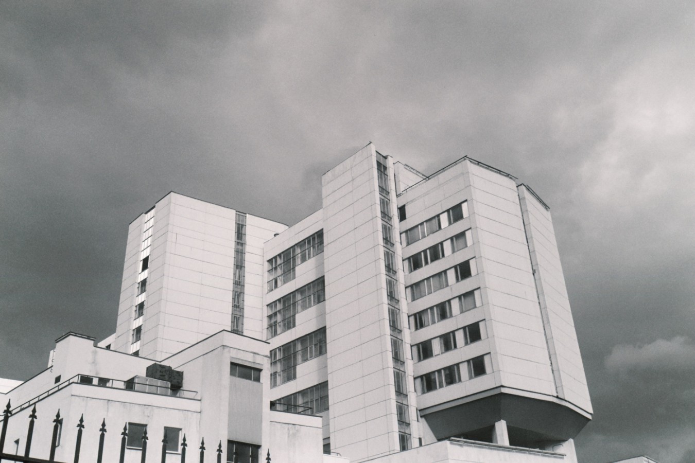AA012_1500x1000