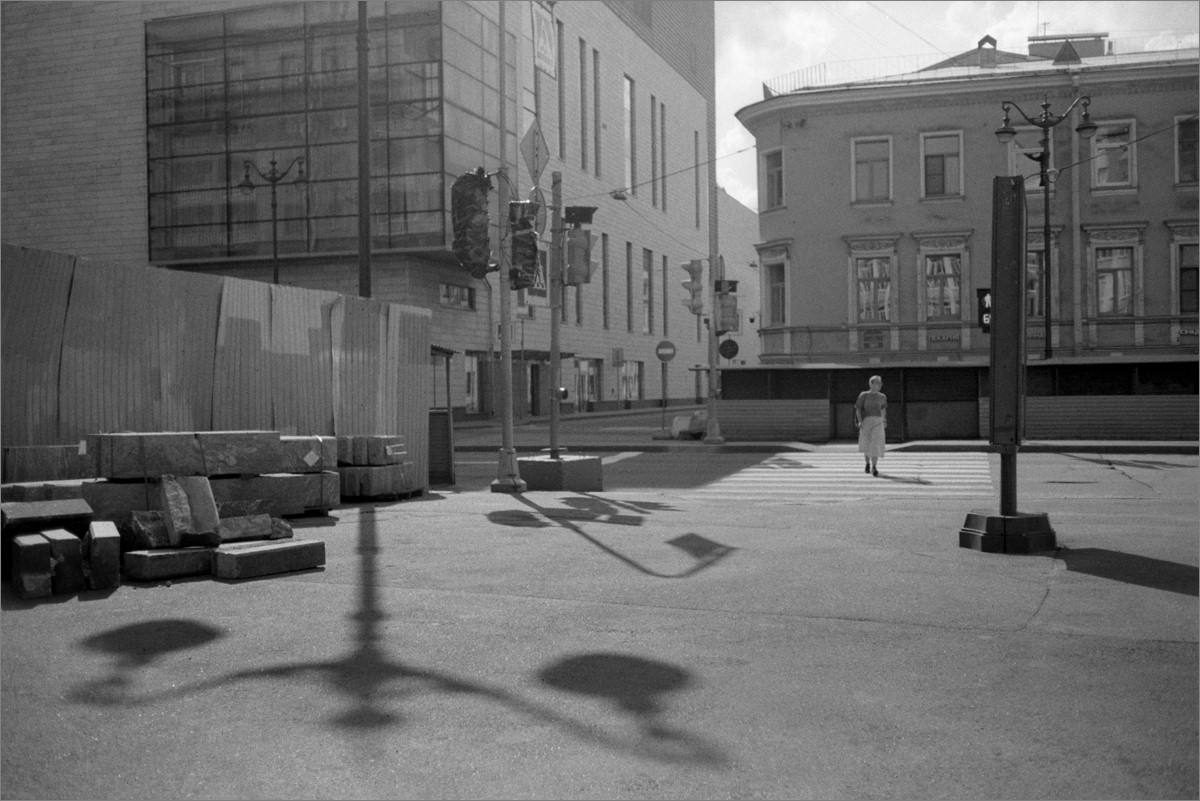 knn_YashicaElectro35CC-2_YashinonDX35mm1_8_2024_45_4_0-250_6_-2_02_1975_iso25_-23_20_15_1_1200