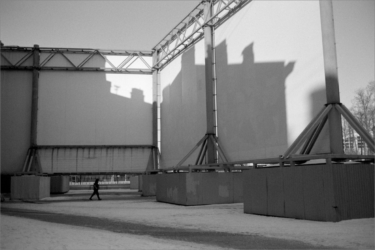 knn_YashicaElectro35CC_YashinonDX35mm1_8_2023_17_SvemaKN-2_02_1975_iso25_6_1200