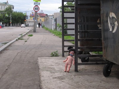 Выброшенная кукла.jpg