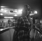 211-000148970010_.jpg 211-000148970010_.jpg