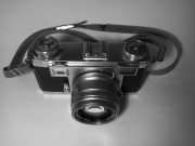 Zeiss_Planar_45_-09e1.jpg Zeiss_Planar_45_-09e1.jpg